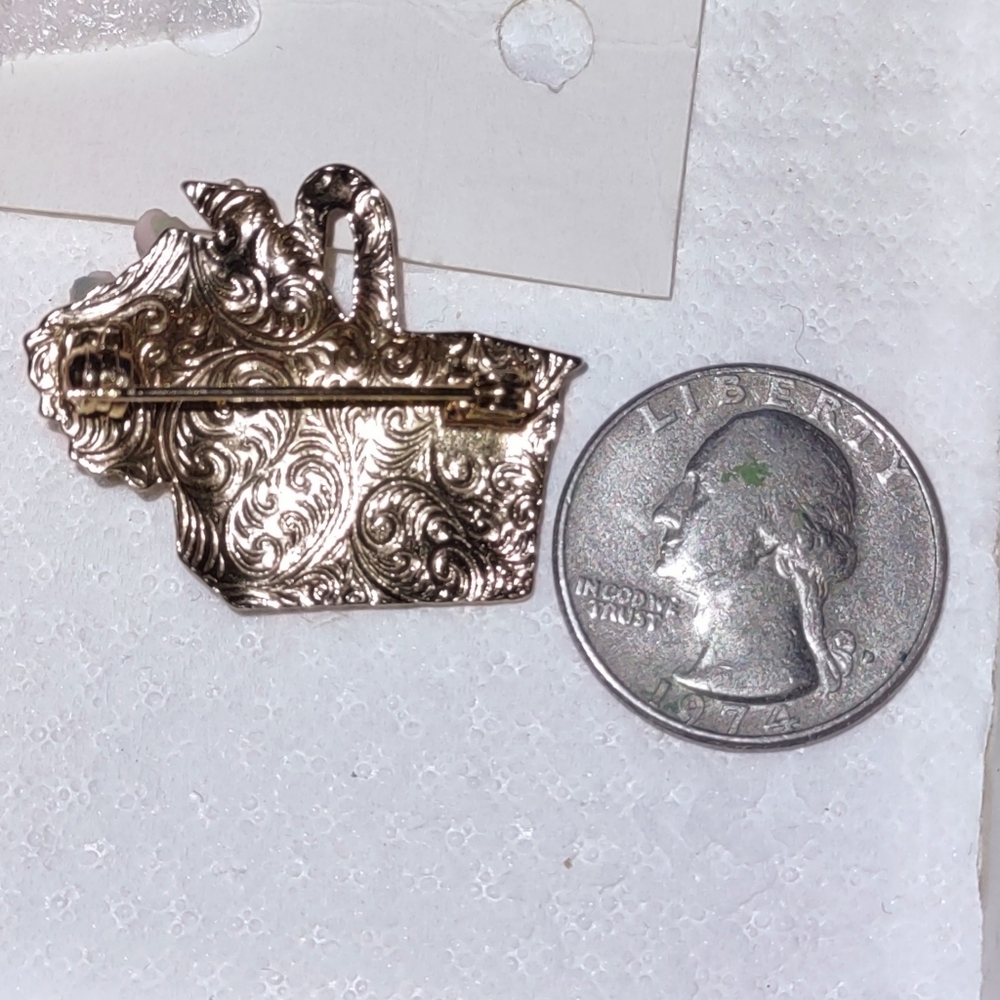 1928 Vintage Inspired Gold Basket of Flowers Brooch - Picture 8 of 12
